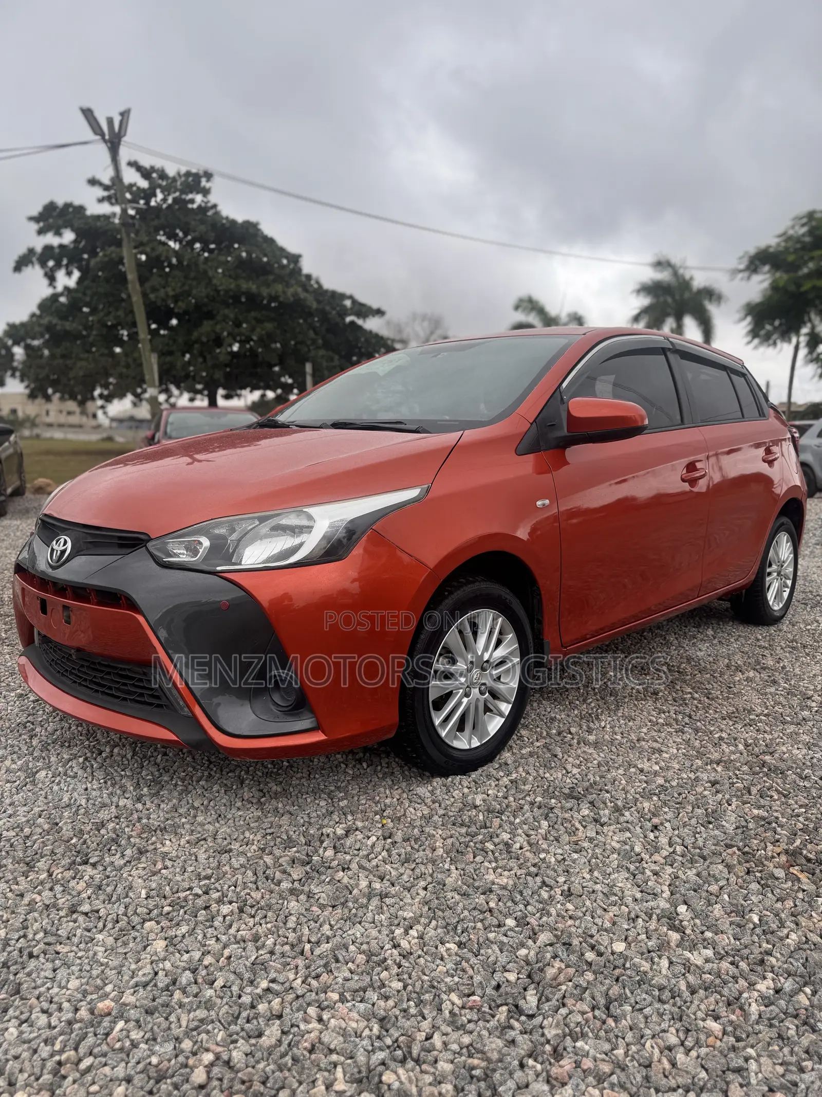 Toyota Yaris L Hatchback 5dr 2016 Red