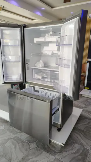 Samsung 18 Cu. Ft. Smart Counter Depth French Door Refrigerator