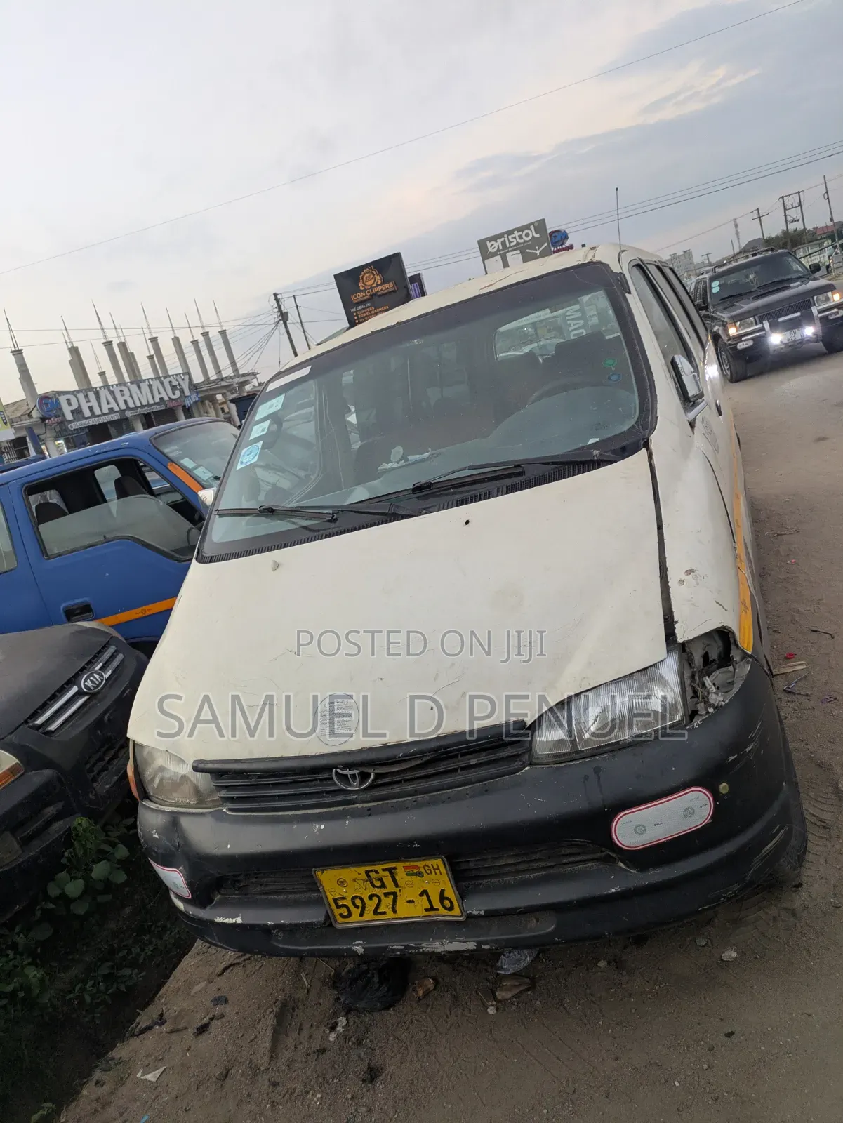 Toyota HiAce 2009 White