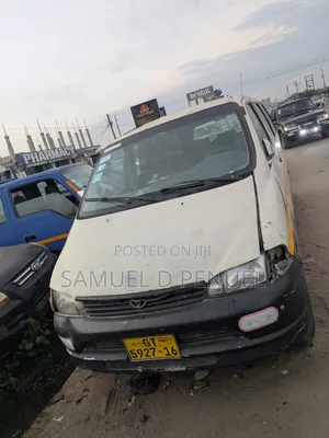 Toyota HiAce 2009 White