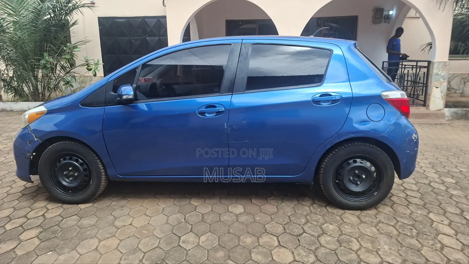 Toyota Yaris 2013 Blue