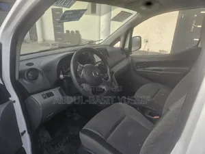 Nissan NV3500 2015 White