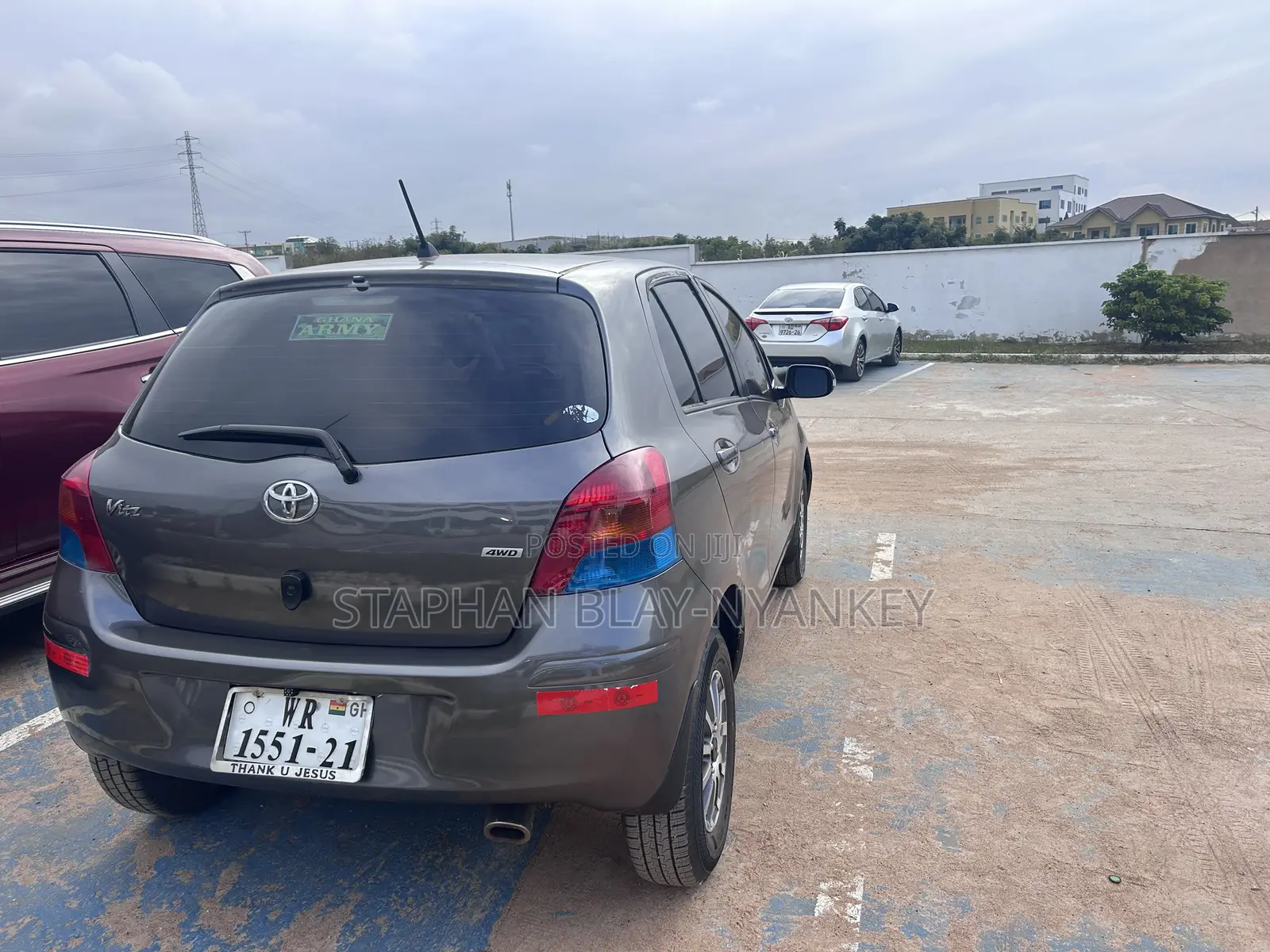Toyota Vitz 1.3 AWD 5dr 2011 Gray
