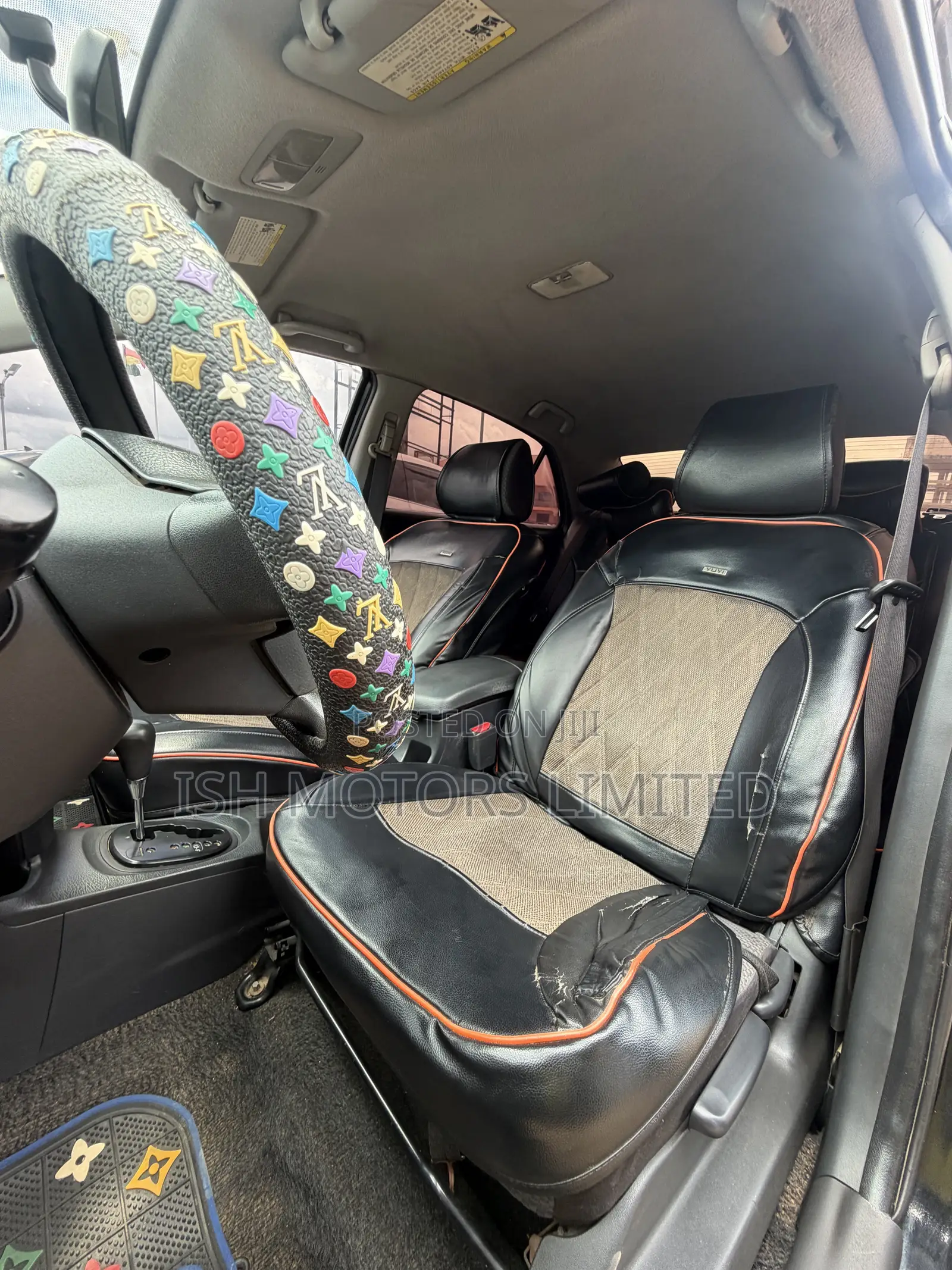 Toyota Yaris Base Sedan 4dr 2010 Black