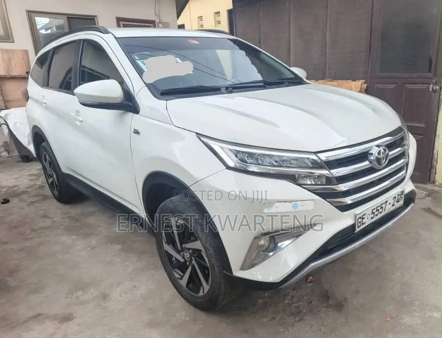 Toyota Rush 2023 White