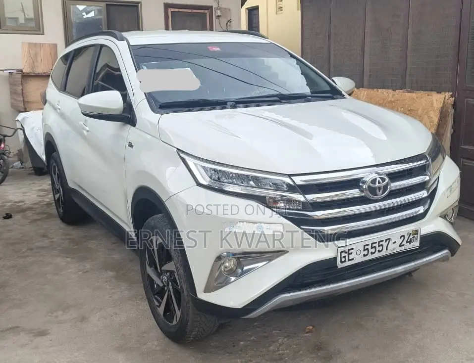 Toyota Rush 2023 White