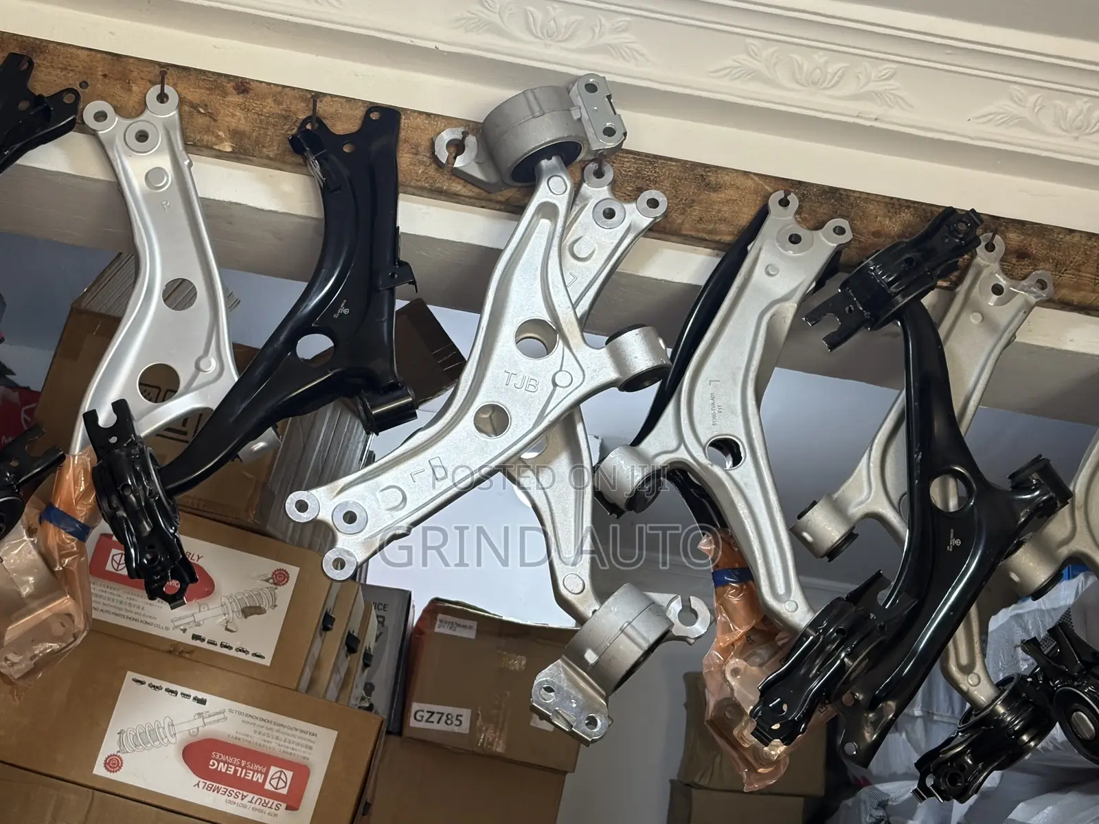 Honda CrV Front Low Arms and Back Arms Available