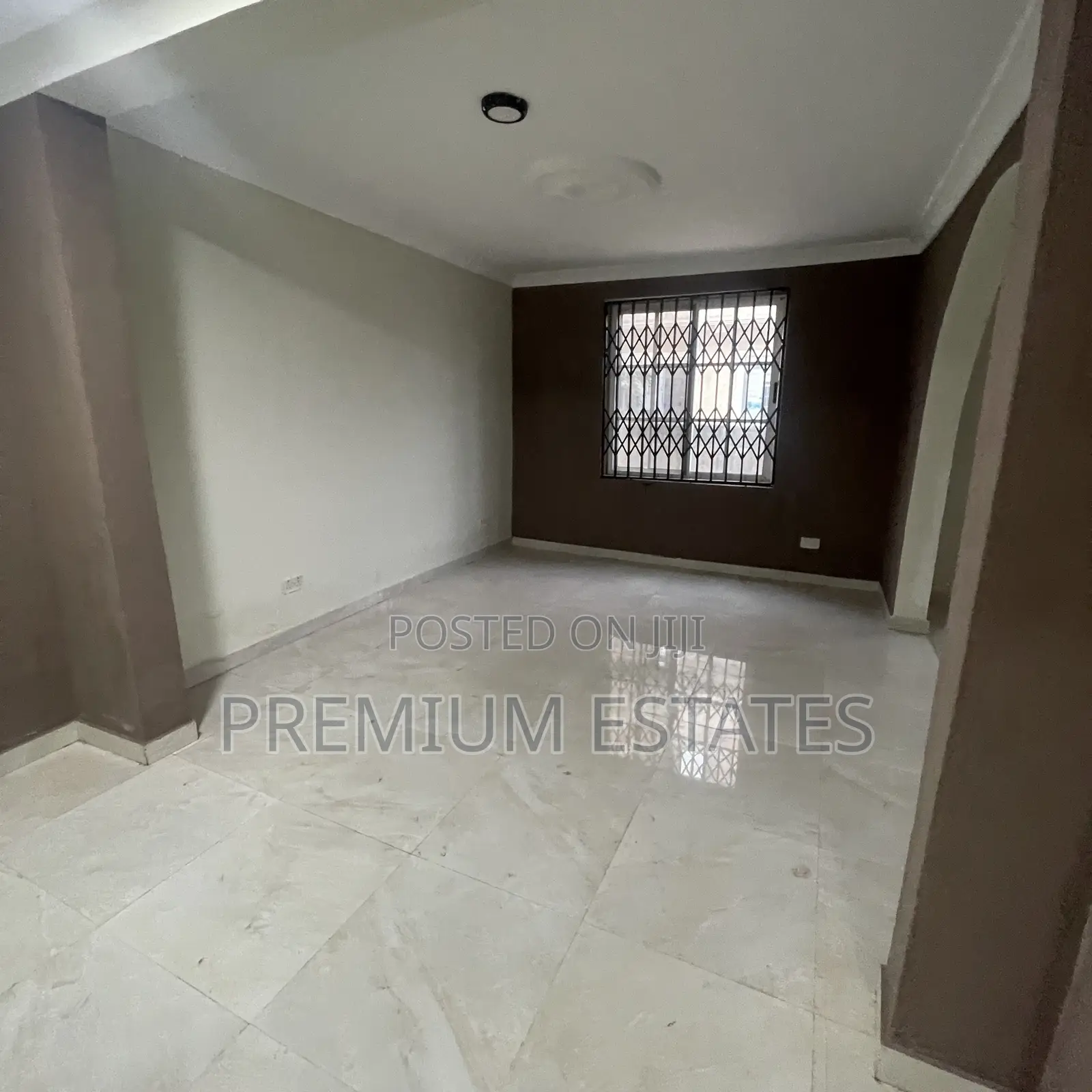 3bdrm Apartment in Ashaley Botwe for rent