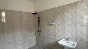 2bdrm Apartment in Oyarifa for rent