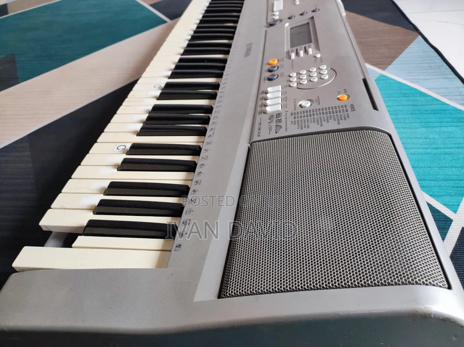 Yamaha PSR E303 Electronic Keyboard