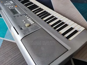 Yamaha PSR E303 Electronic Keyboard