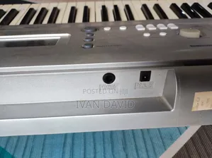 Yamaha PSR E303 Electronic Keyboard