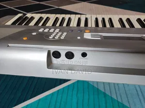 Yamaha PSR E303 Electronic Keyboard