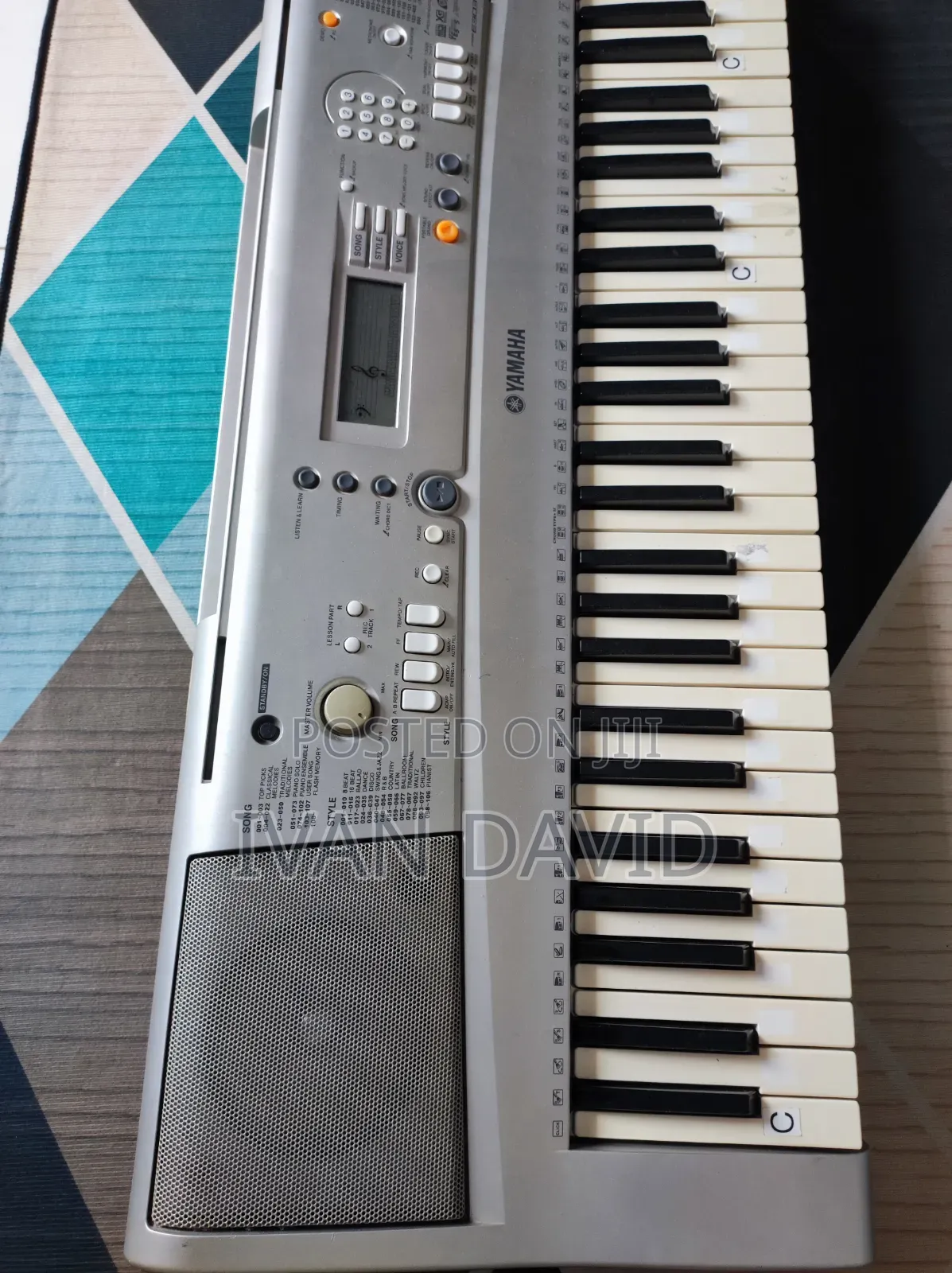 Yamaha PSR E303 Electronic Keyboard