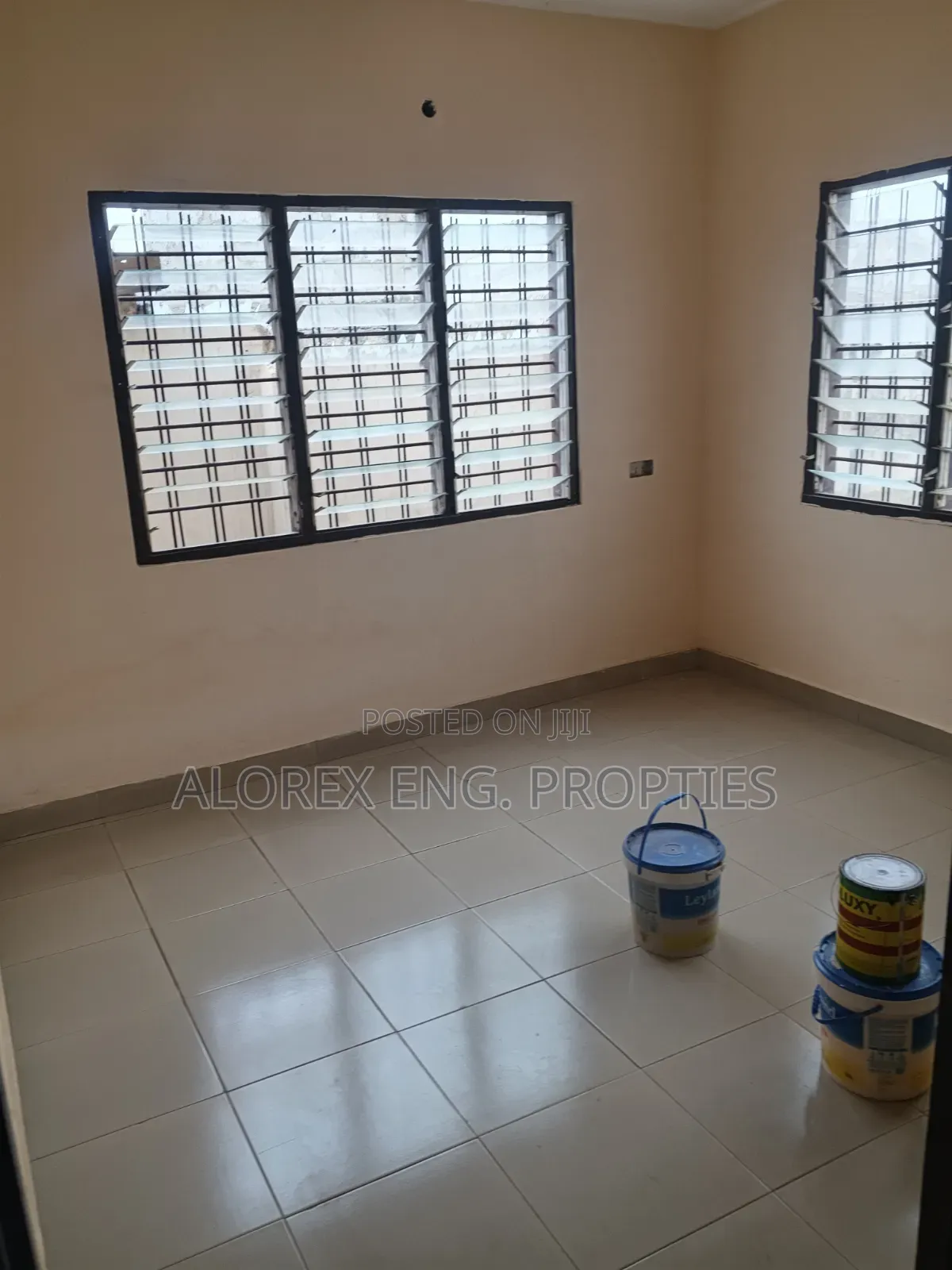 2bdrm Apartment in Adenta, Ashieyie, Frafraha for rent