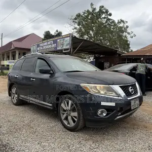Nissan Pathfinder Platinum 4dr SUV 4WD (3.5L 6cyl CVT) 2014 Black