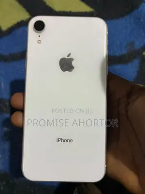 Apple iPhone XR 64 GB White