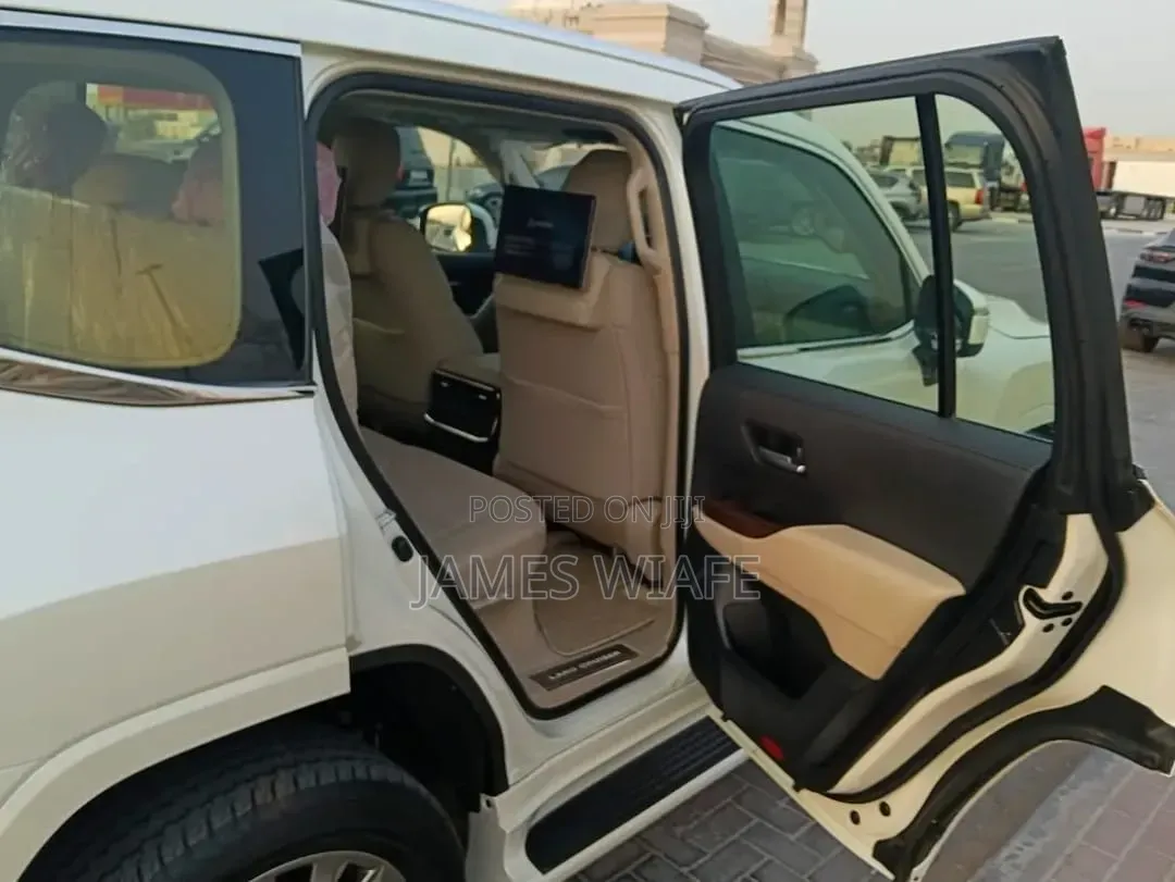 Toyota Land Cruiser Cygnus 4.7 2007 White