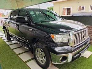 Toyota Tundra Double Cab 4x4 Limited 2010 Black