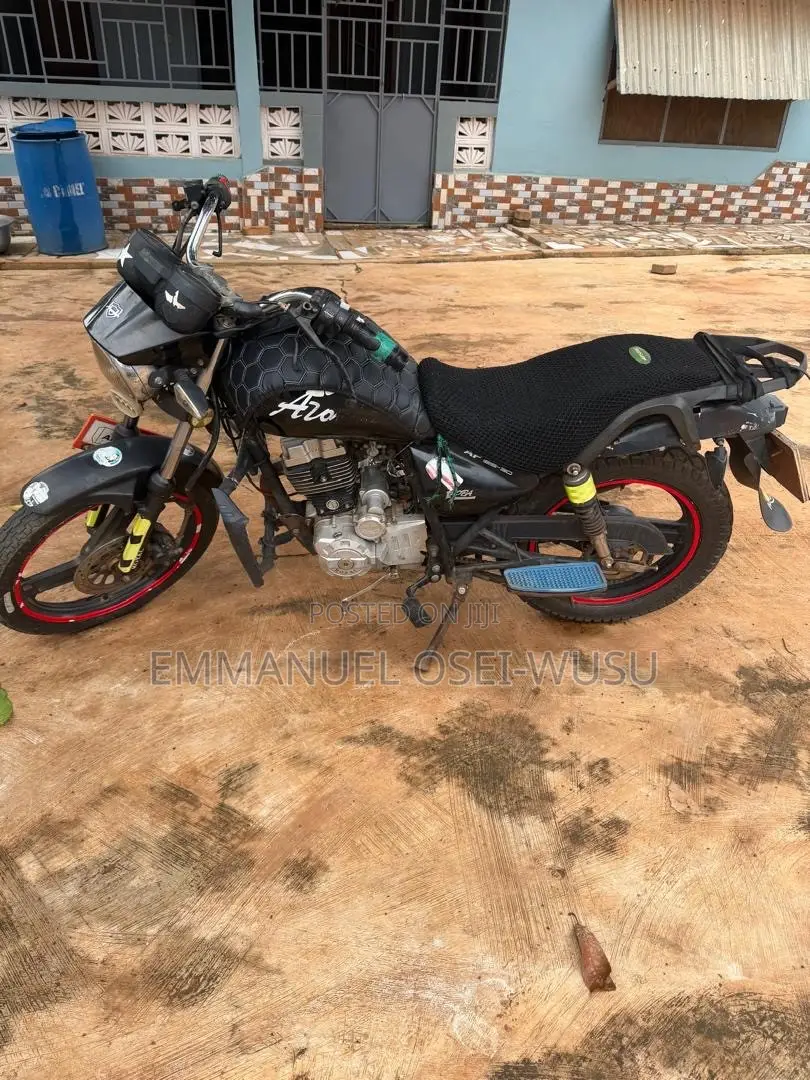 Royal Motorcycle 2022 Black