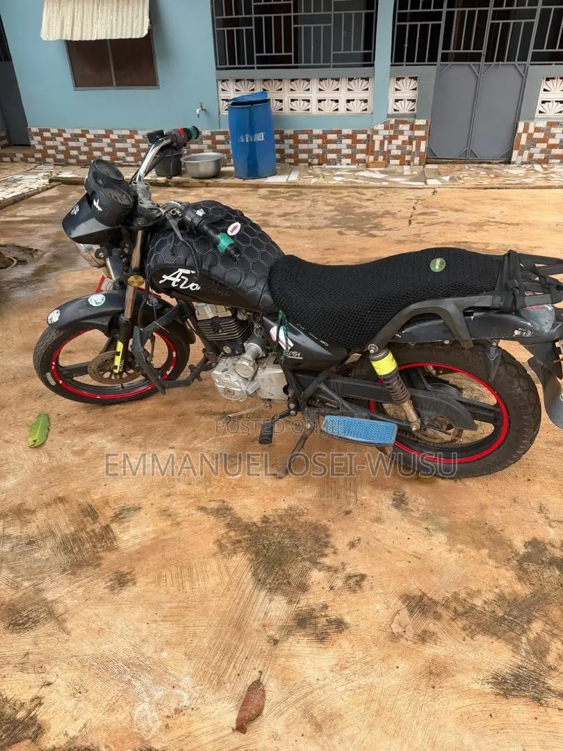 Royal Motorcycle 2022 Black