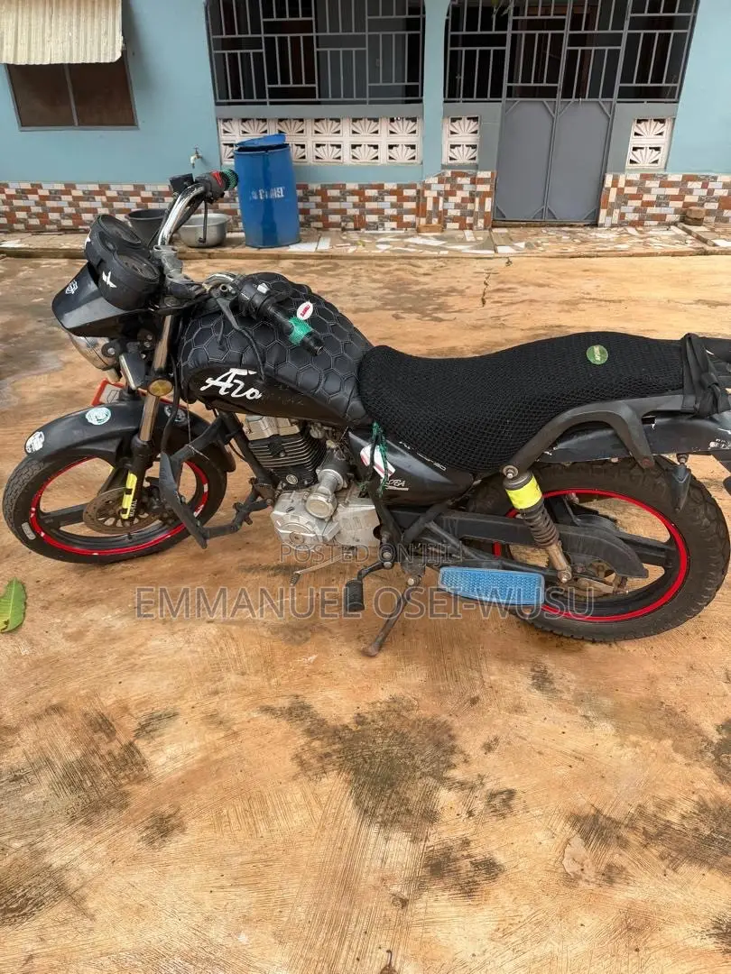 Royal Motorcycle 2022 Black