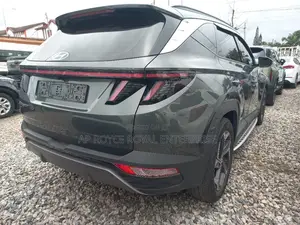 Hyundai Tucson Limited 2022 Green