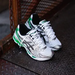 ASICS Gel-Kayano 14