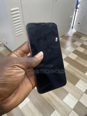 Apple iPhone 11 Pro Max 64 GB Gold