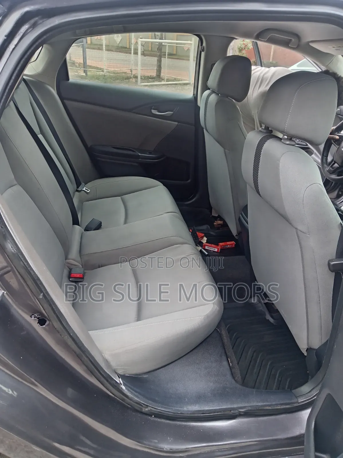 Honda Civic LX 4dr Sedan (2.0L 4cyl) 2016 Silver