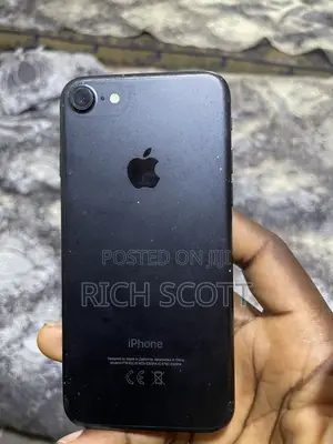 New Apple iPhone 7 32 GB Black