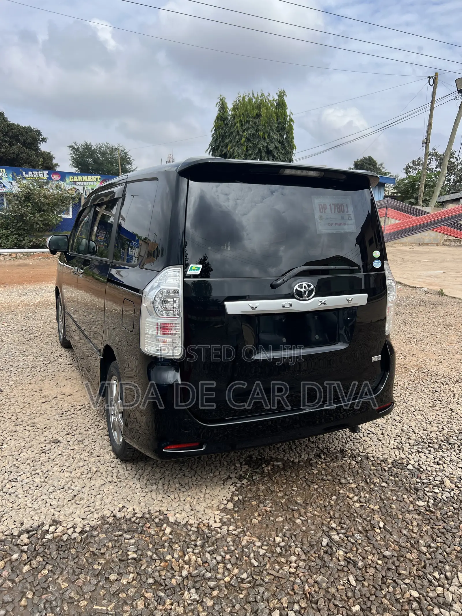 Toyota Voxy V 4WD 8-Seater 2012 Black