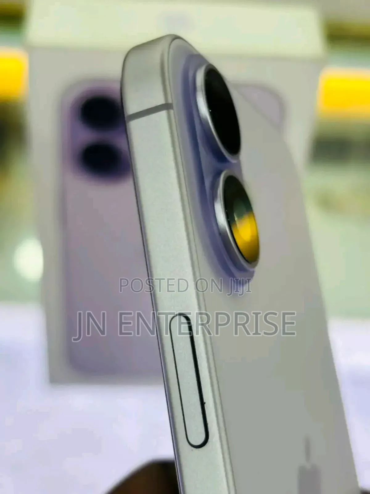 New Apple iPhone 17 256 GB White