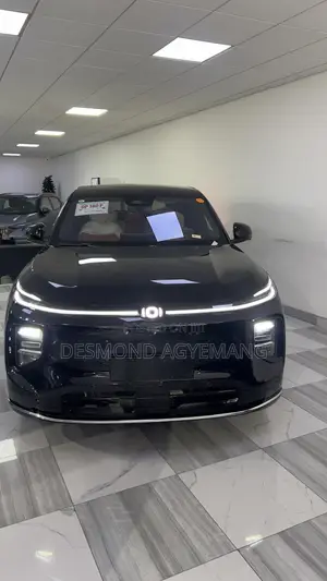 New Changan Nevo Q07 2025 Black