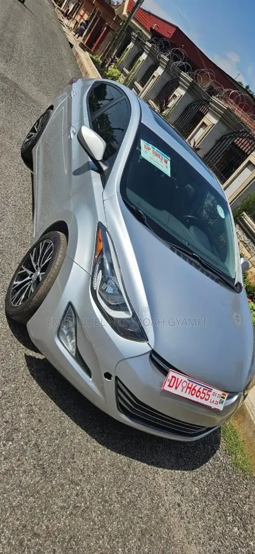 Hyundai Elantra Limited 4dr Sedan (1.8L 4cyl 6A) 2015 Silver
