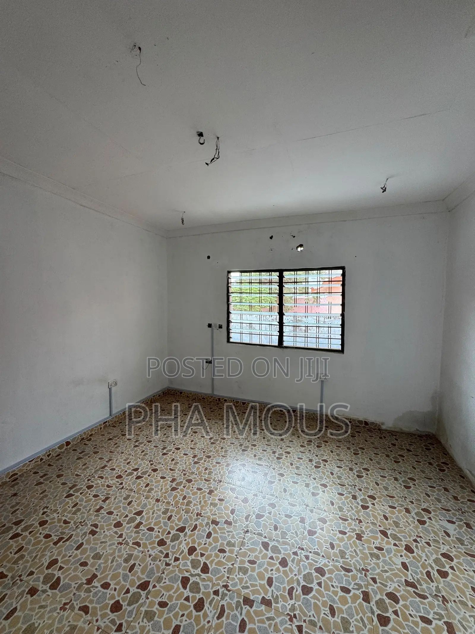 1bdrm Apartment in Mile 7 for rent