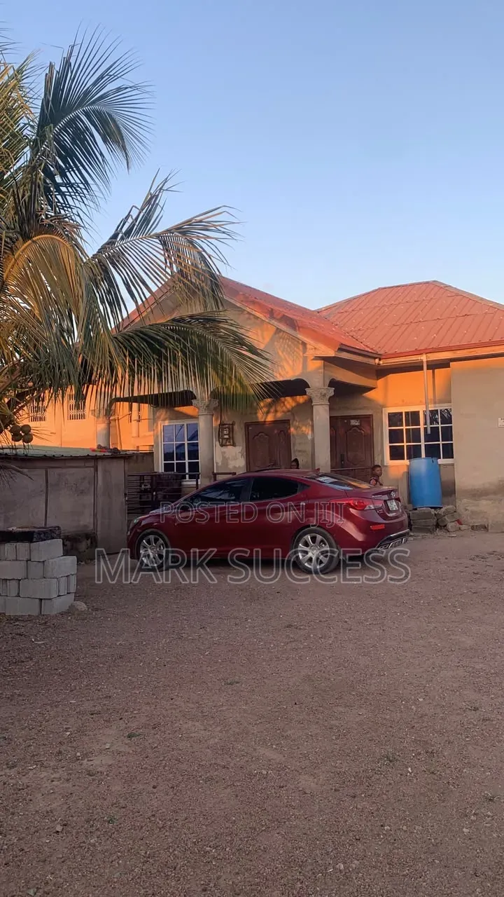 3bdrm House in Awutu Senya East Municipal for sale