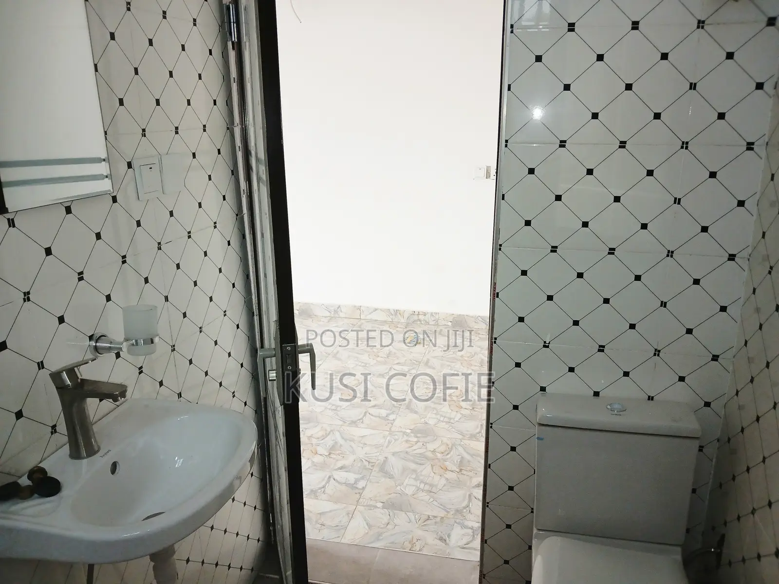 1bdrm Apartment in Pure Water for rent