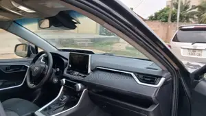 Toyota RAV4 2023 Gray
