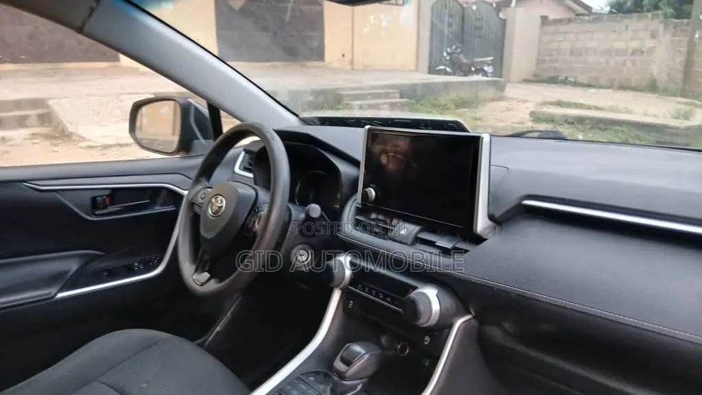 Toyota RAV4 2023 Gray