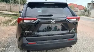 Toyota RAV4 2023 Gray