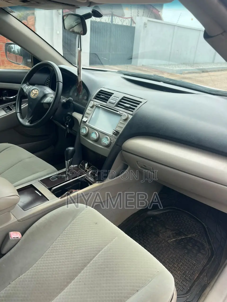 Toyota Camry Base 4dr Sedan (2.4L 4cyl 5M) 2009 White