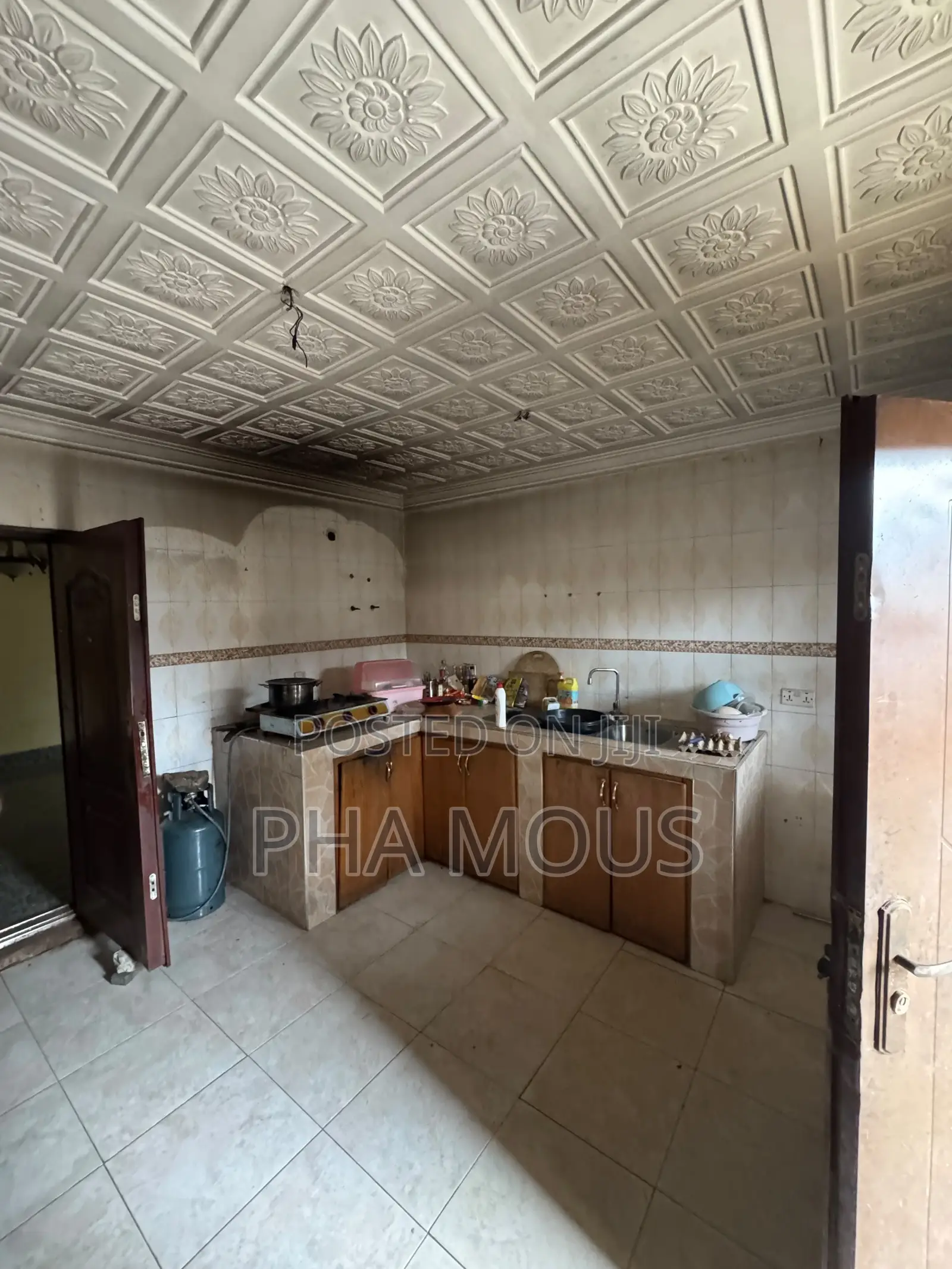 6bdrm House in Tantra Hills for rent