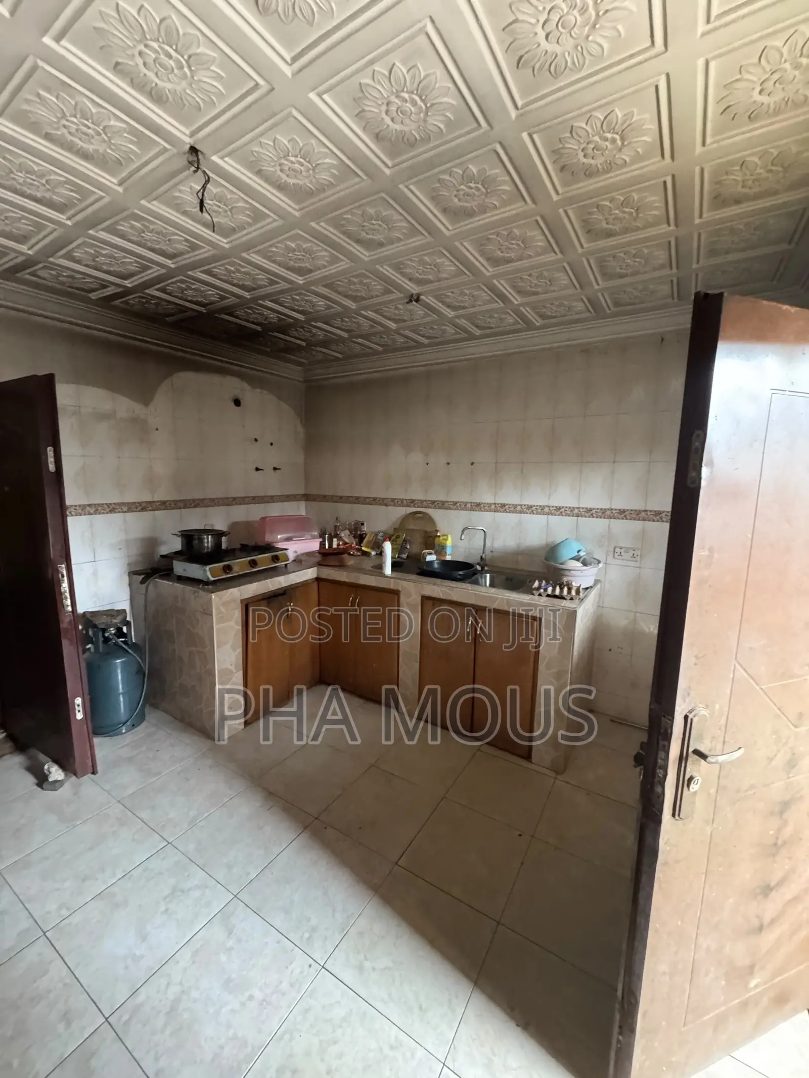 6bdrm House in Tantra Hills for rent