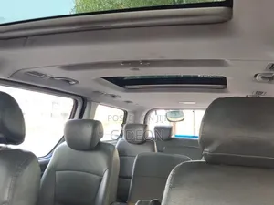 Hyundai H200 2013 Black