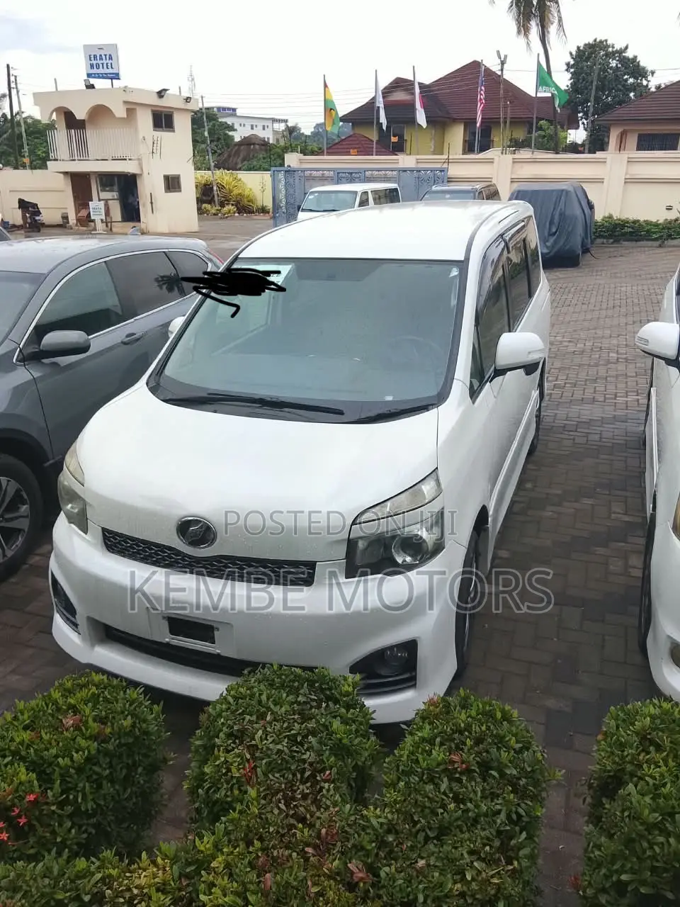 Toyota Voxy 2012 White