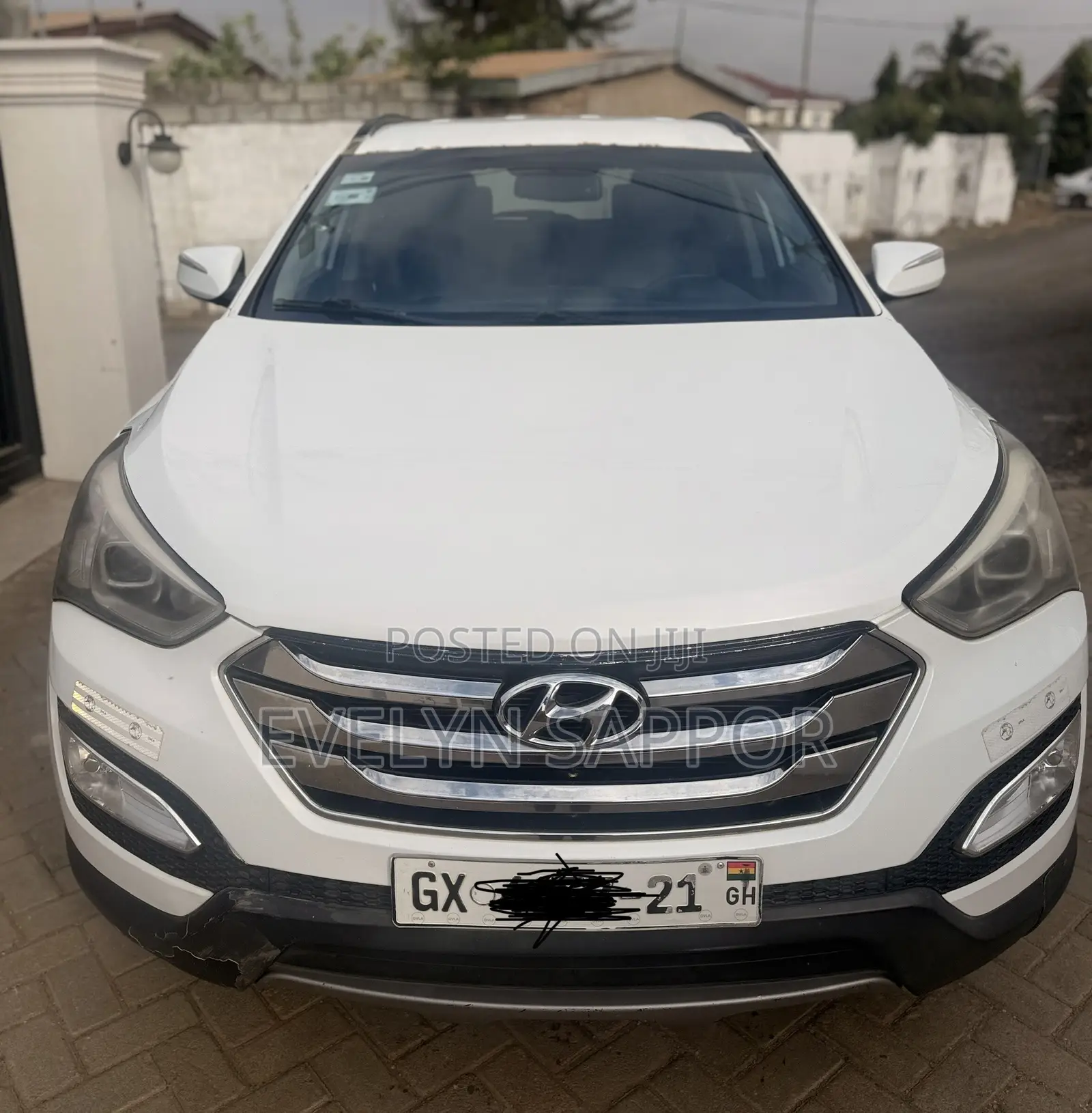 Hyundai Santa Fe 2012 White