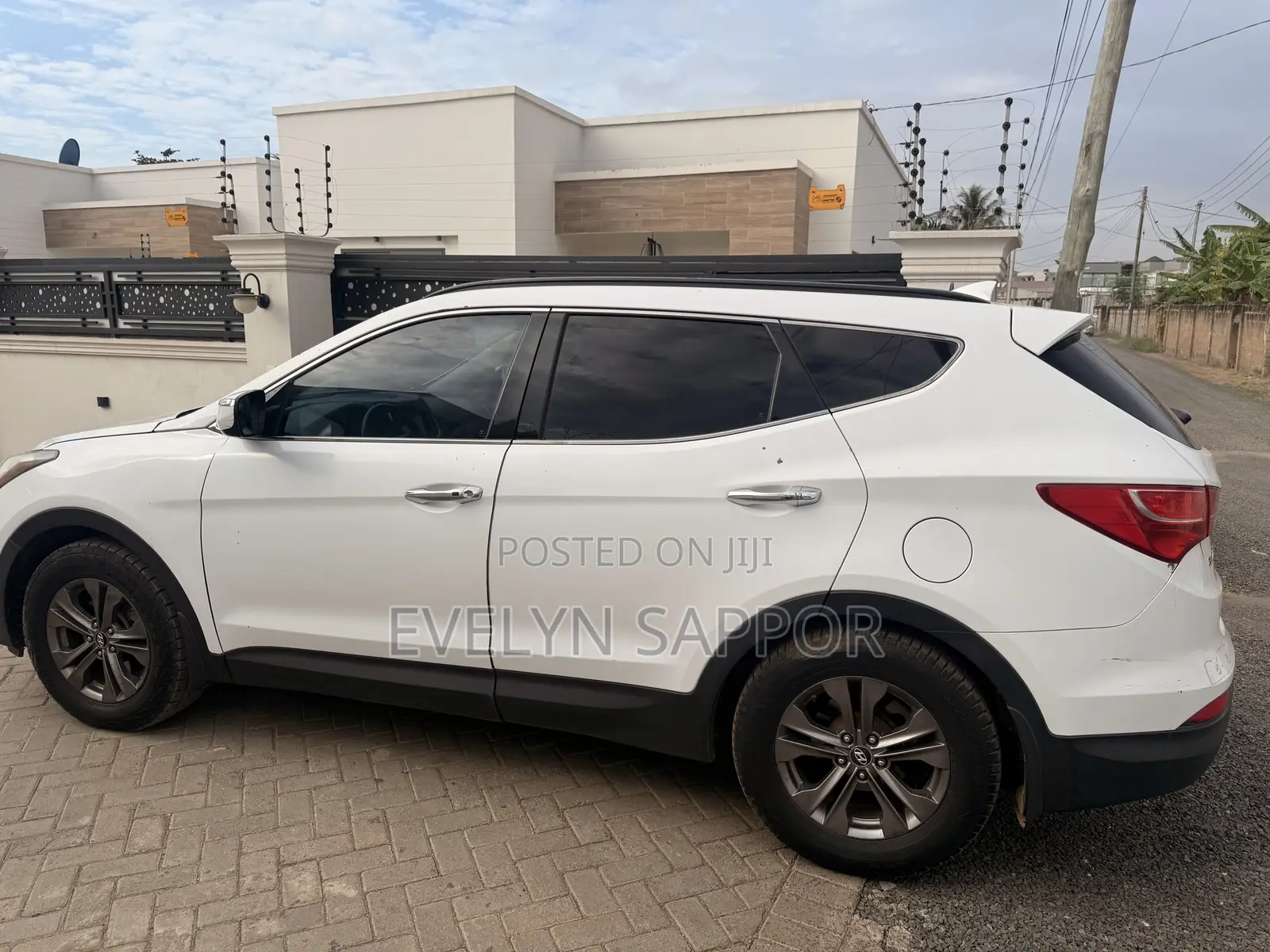 Hyundai Santa Fe 2012 White