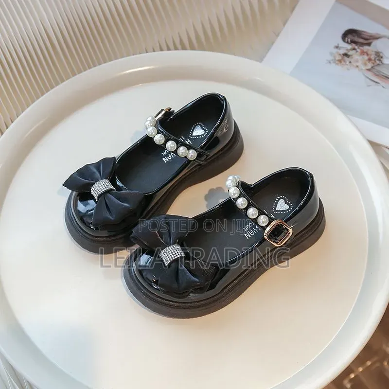 Black Shoe