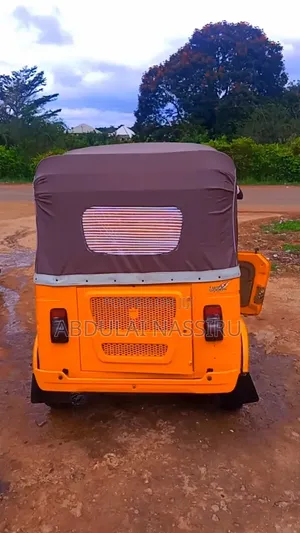 Bajaj RE 2026 Yellow